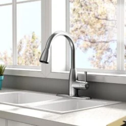 Fairbury Single-Handle Pull-Down Sprayer Kitchen Faucet In Stainless Steel -Valpar Bathroom Shop 35cdfffd3d592fc78454f5f258959214 1800x1800