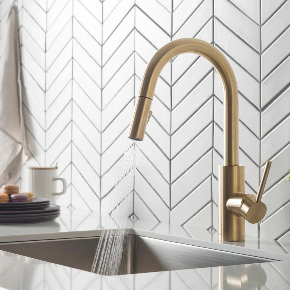 Oletto Single-Handle Pull-Down Sprayer Kitchen Faucet In Gold 6 Oletto Single-Handle Pull-Down Sprayer Kitchen Faucet In Gold - Image 4