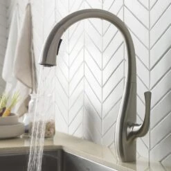 Spot Free Ansel Single-Handle Pull-Down Sprayer Kitchen Faucet In All-Brite Stainless Steel -Valpar Bathroom Shop fcef9afb51ed72456a37f1887dbc5ae4 1800x1800